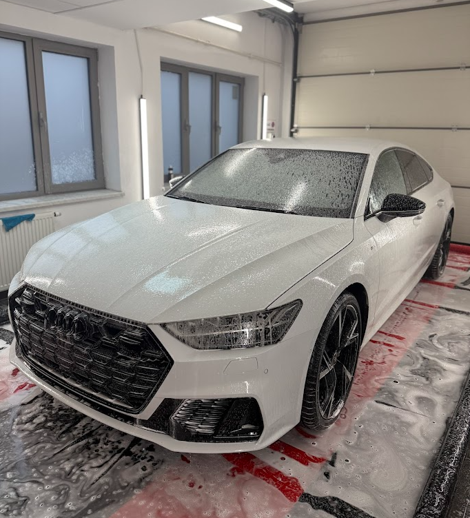 Polerowanie lakieru samochodowego