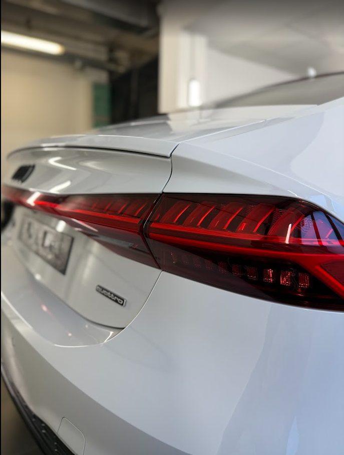 Korekta lakieru maszynowa