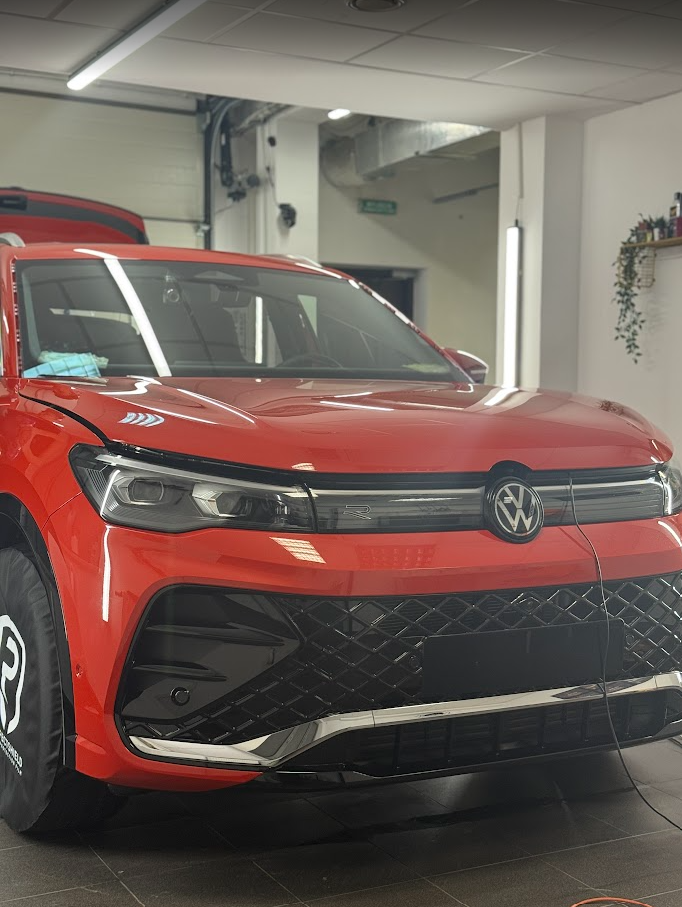 Precyzyjne oklejanie folią PPF